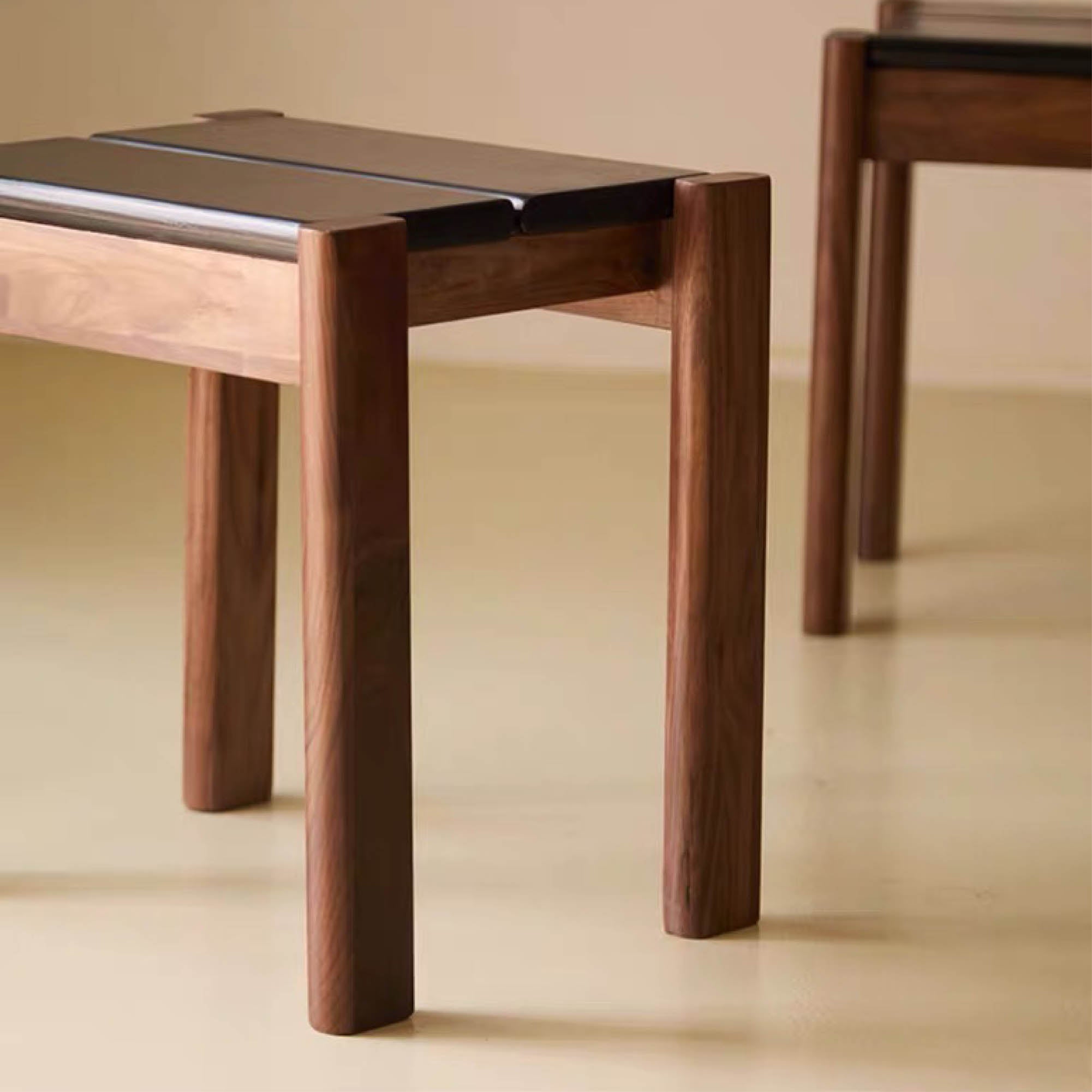 SINU Stackable Stool